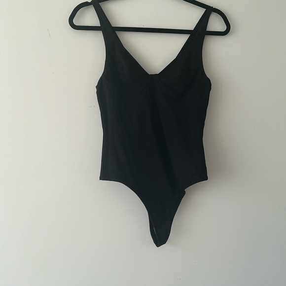 BABATON FROM ARITZIA BODYSUIT IN BLACK - Picture 1 of 2